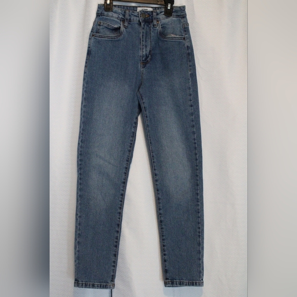 Cotton On Women’s Size 4 Blue Stretch Mom Jeans - Picture 2 of 7